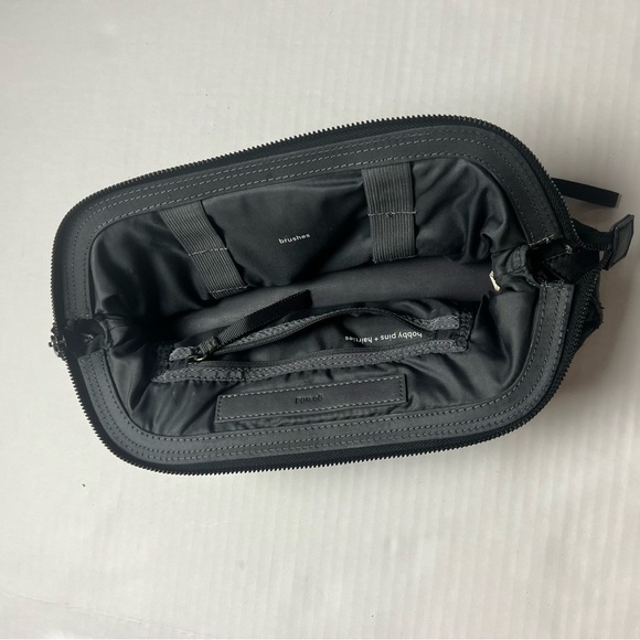 Lululemon Dont Sweat It Kit (Quilted)
Black + Headband - Picture 8 of 11